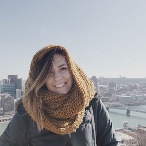 Meet your Posher, Caroline